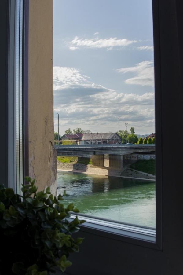 Cozy River View Apartment Karlovac Eksteriør billede