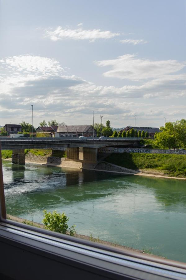 Cozy River View Apartment Karlovac Eksteriør billede